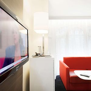 Suite One Double Bed One Sofabed